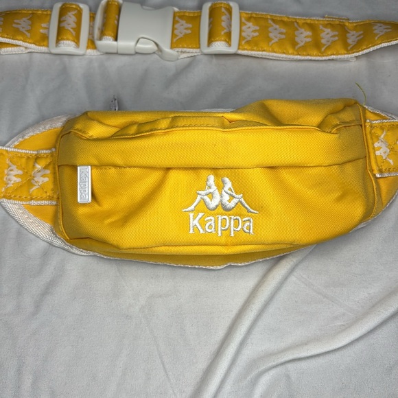 Kappa yellow belt bag size small with 2 zippered compartments - Picture 2 of 9